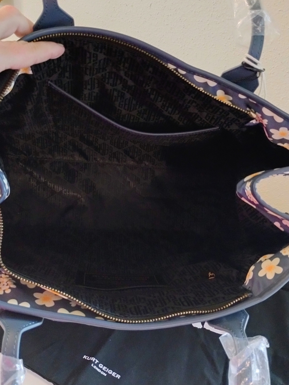 Kurt Geiger Tote Bag NWT - Picture 8 of 10